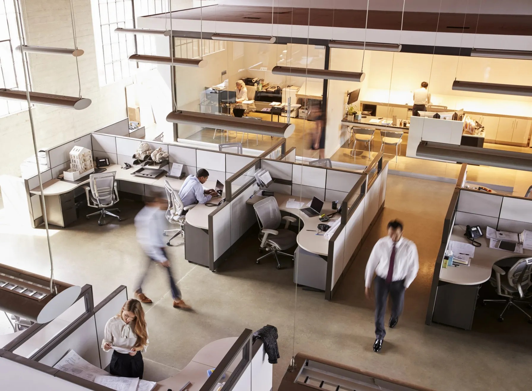 9b3f66e5-open-plan-office-1011792700