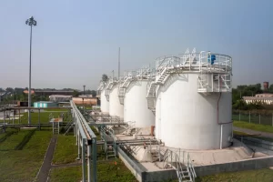 09593500-fuel-store-tanks-685478516-1440x960-1