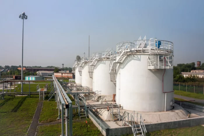 09593500-fuel-store-tanks-685478516-1440x960-1