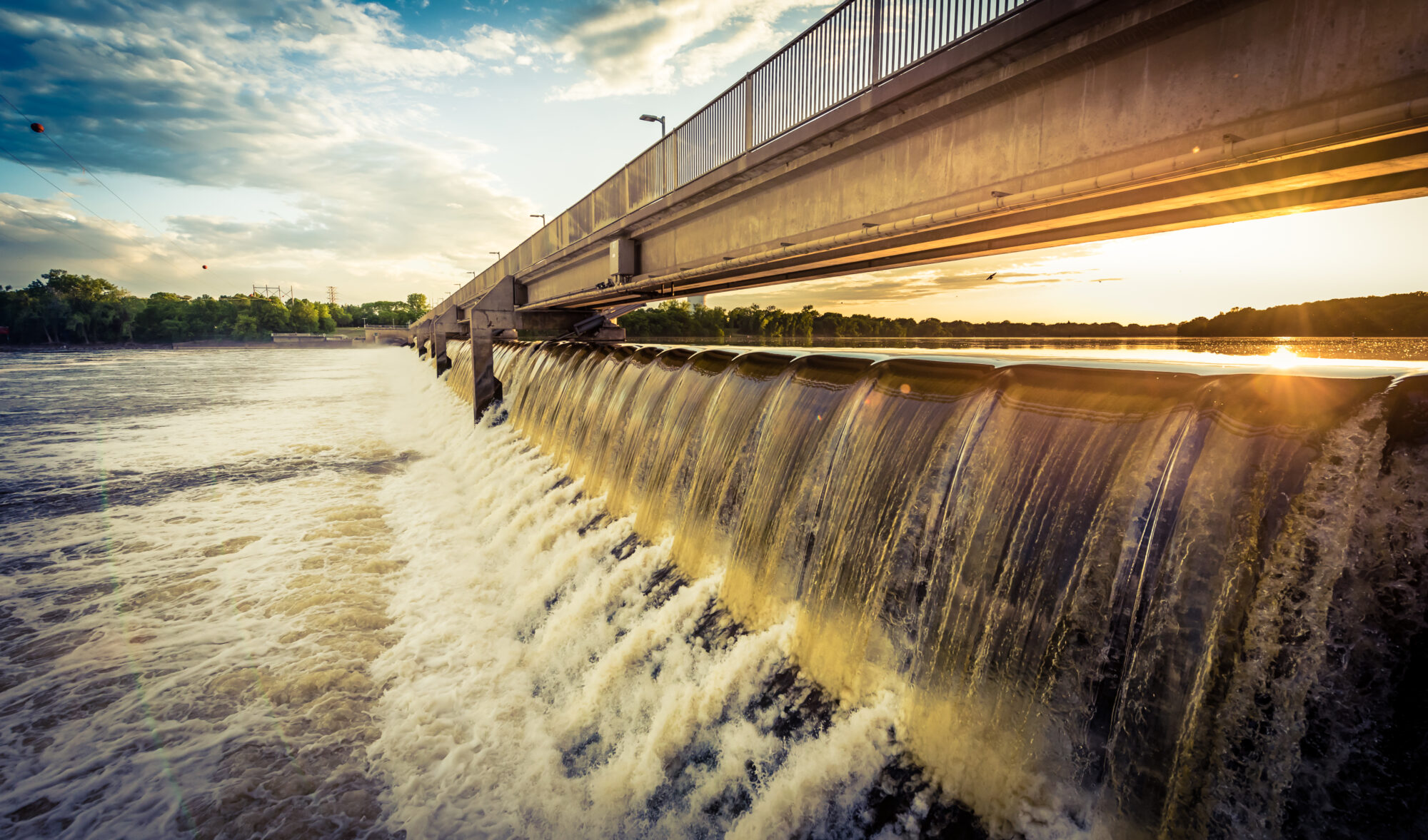 244a0020-river-dam-535457994