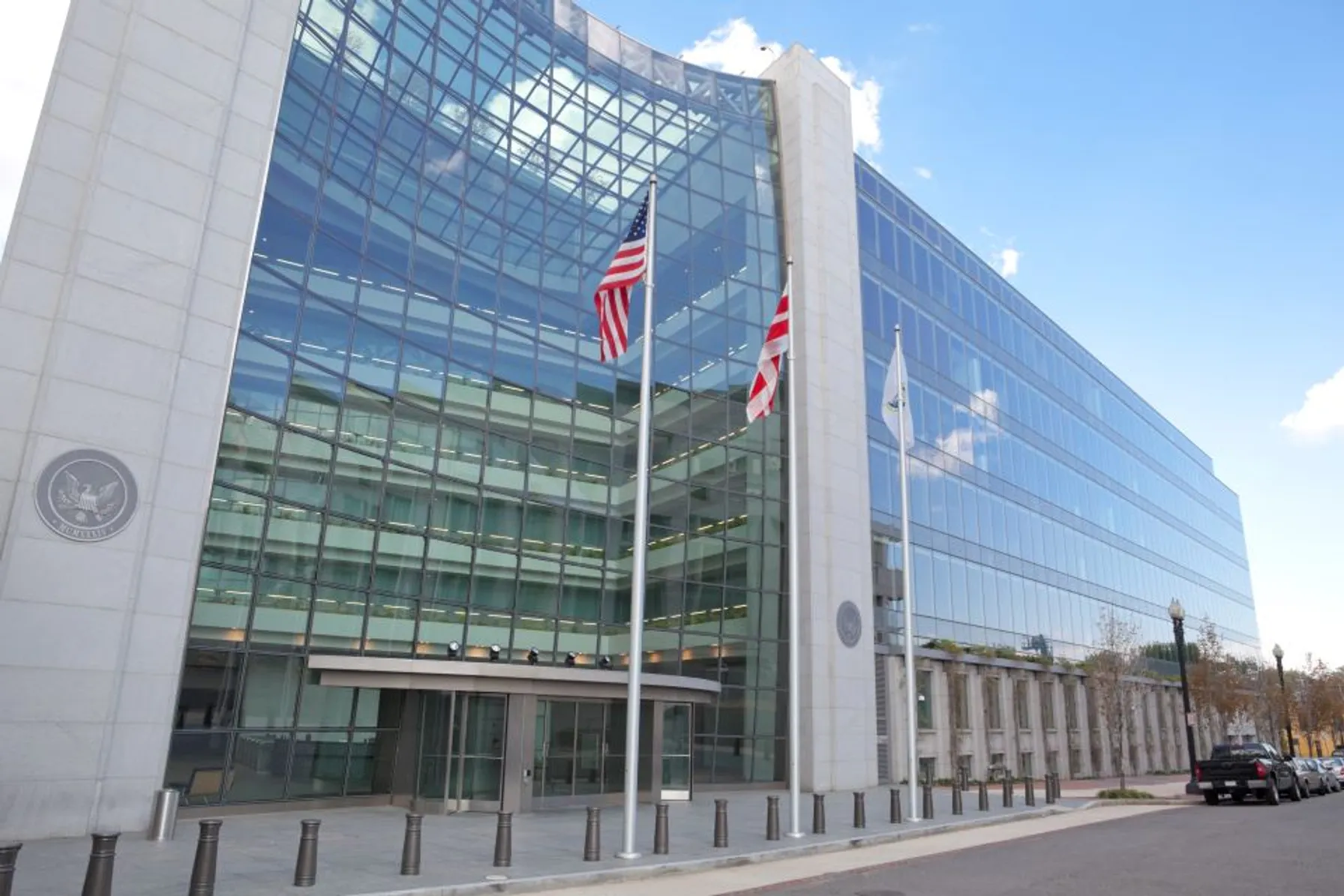 SEC-Building-in-Washington-DC-1552356161