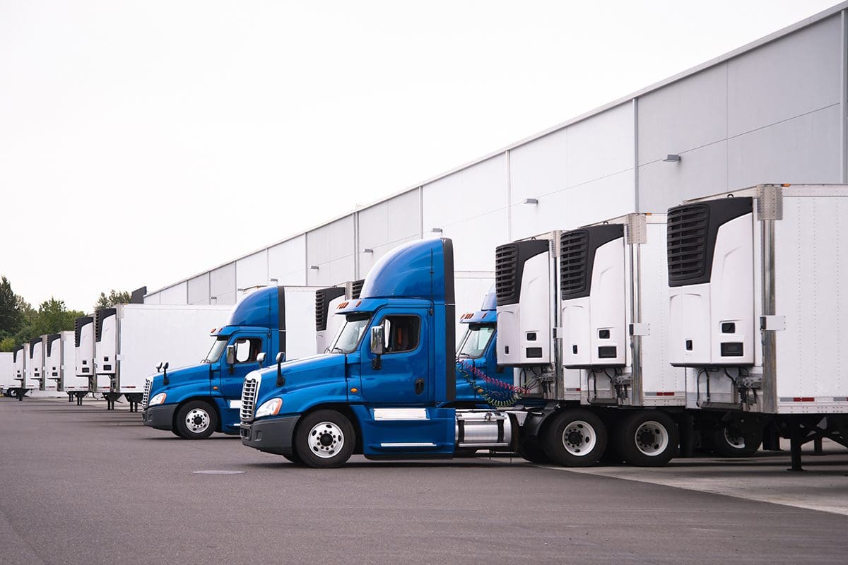 Trucks_warehouse