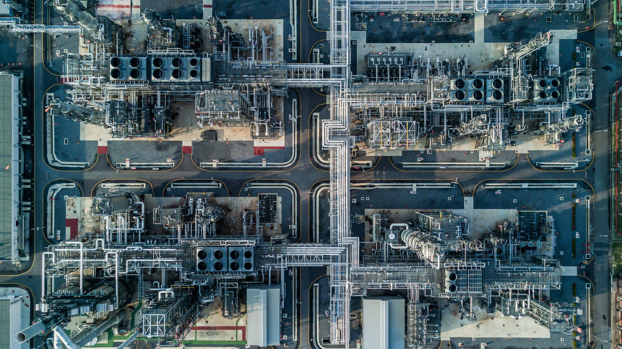 aerial-view-oil-refinery