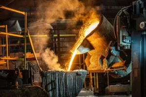 ba1a45a1-pouring-of-liquid-molten-metal-to-casting-mold-using-forklift-1338613225-1440x960-1