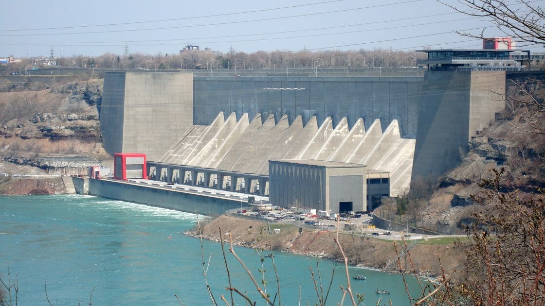 e16c4f3c-robert_moses_niagara_power_plant_01