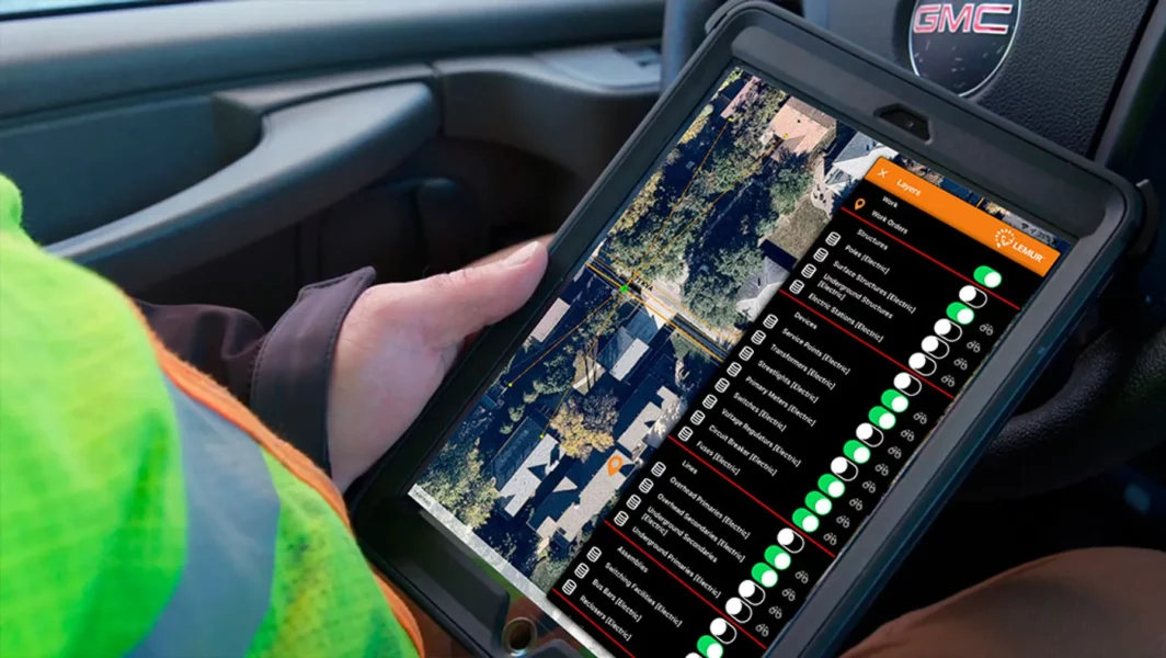 LemurInTruck-LogoOnTitlebar-1