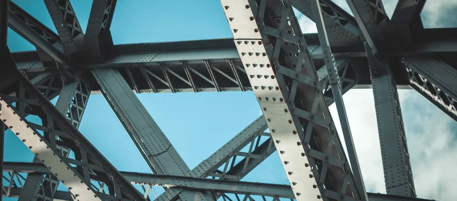 e1d1c598-02.03.002.bridges.hero_