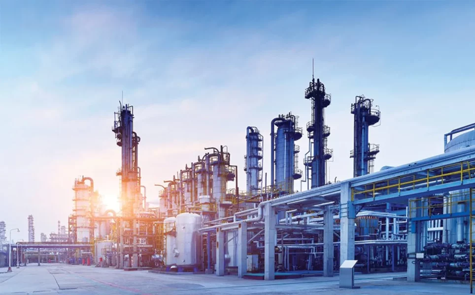 599dbb6e-oil-ref-chem-plant-900px-1