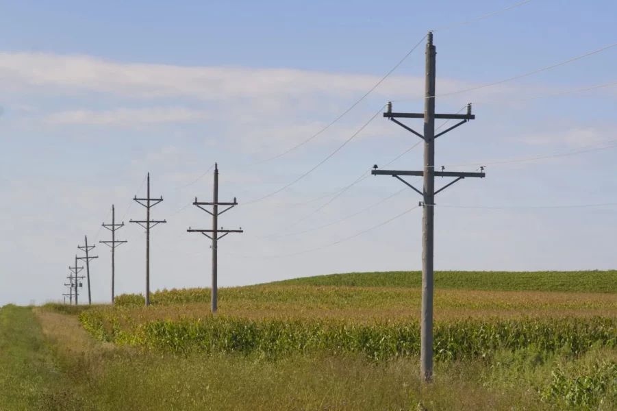 e22896ab-rural-power-lines-171206895