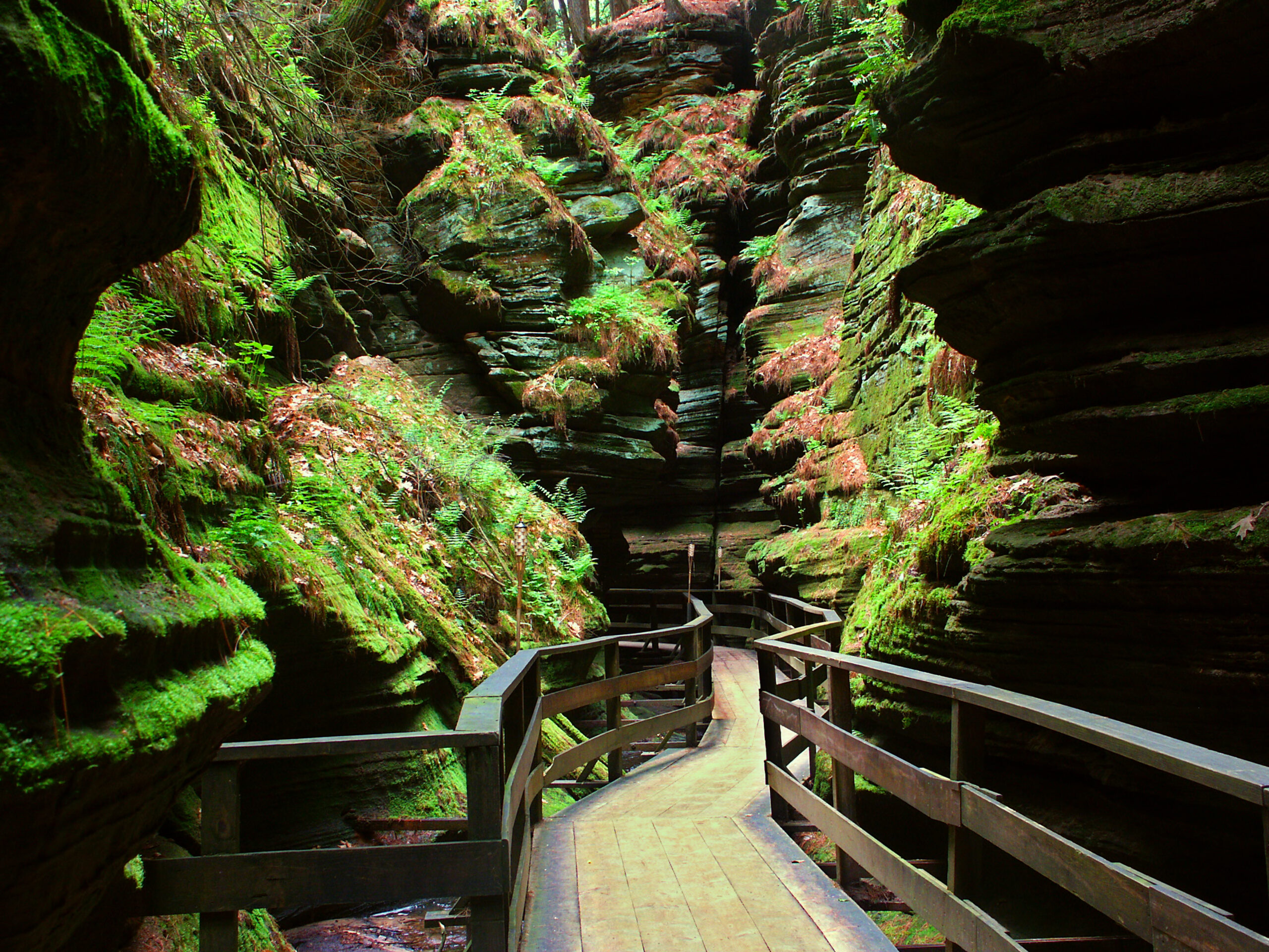 Witches-Gulch-in-Wisconsin-Dells-464832505-1-scaled