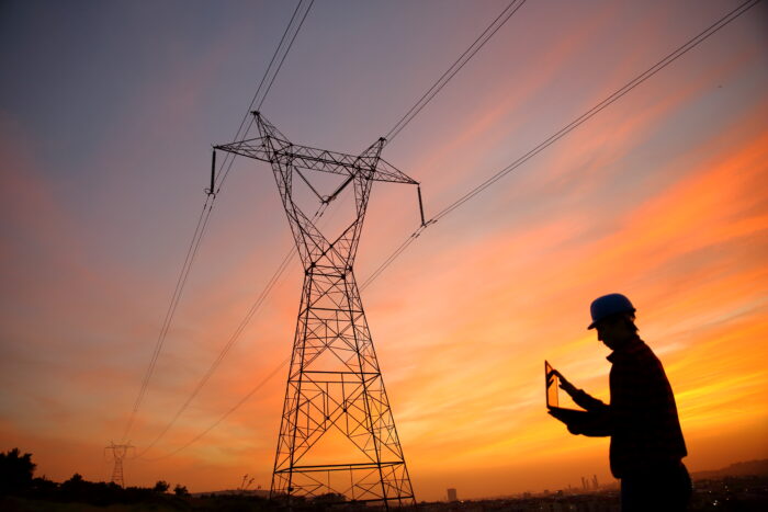 Sunset_Powerlines_Worker