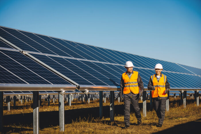 solar-power-station-865287312